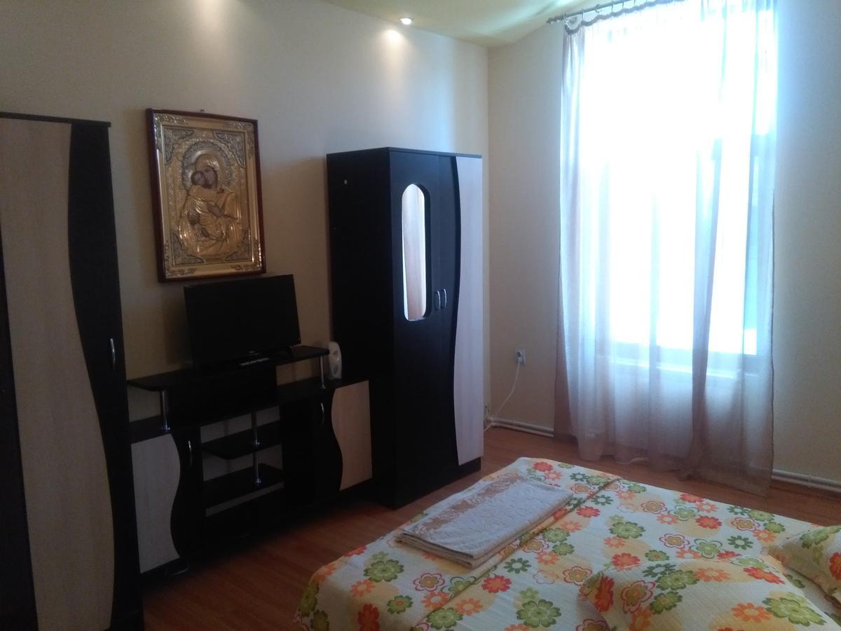 Casa Ovi Si Simo Hotell Haţeg Exteriör bild