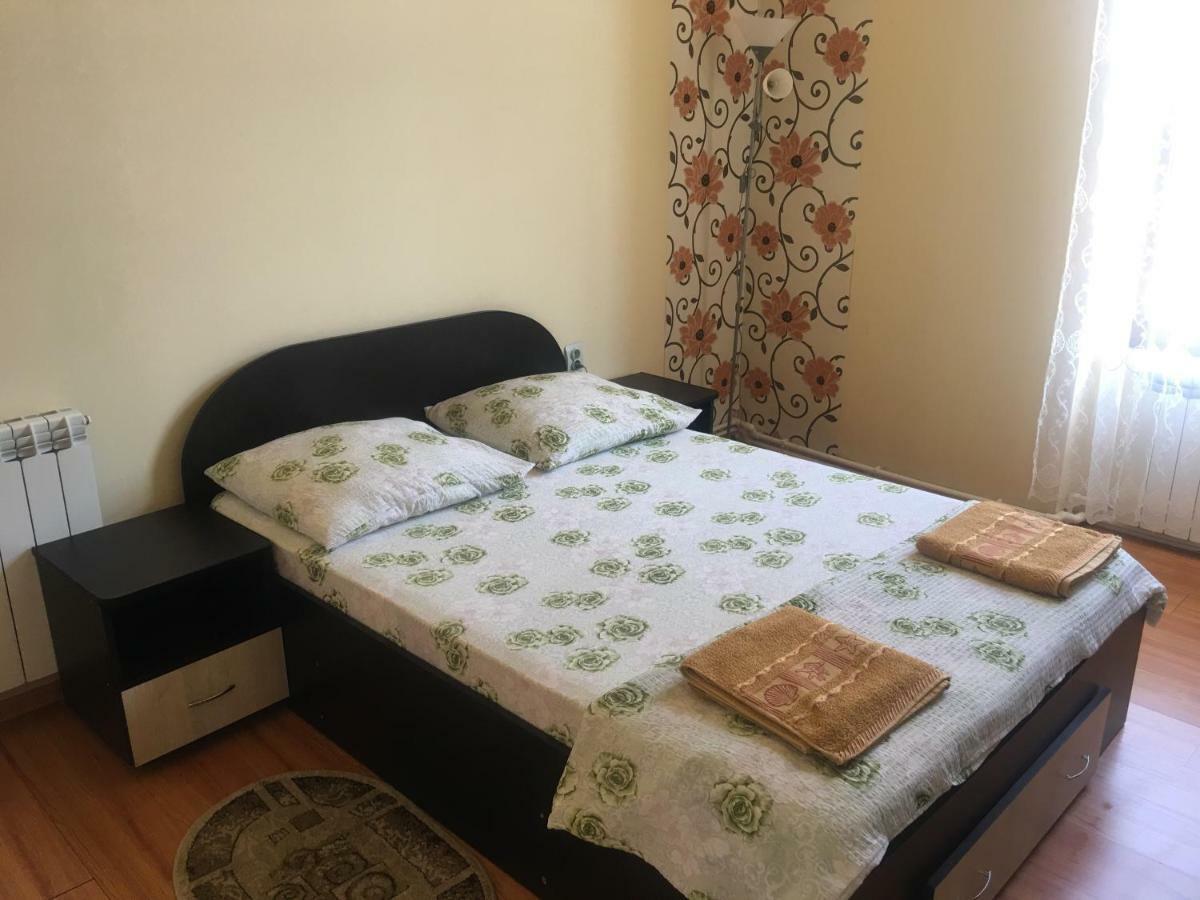 Casa Ovi Si Simo Hotell Haţeg Exteriör bild