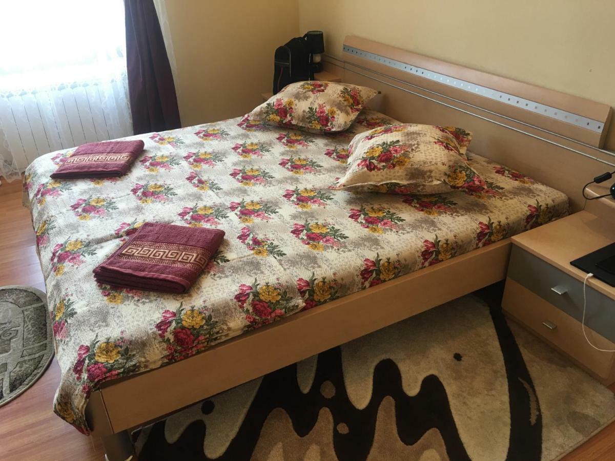 Casa Ovi Si Simo Hotell Haţeg Exteriör bild